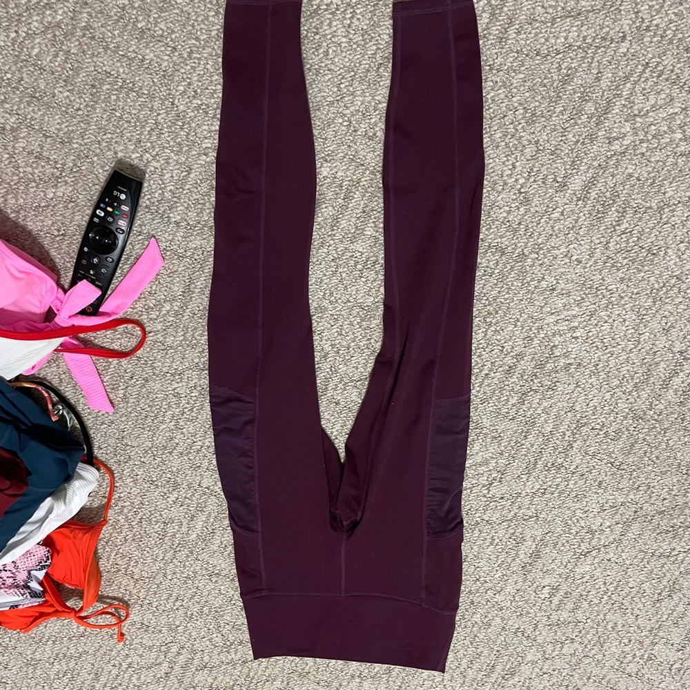 Fabletics mesh pocket leggings
